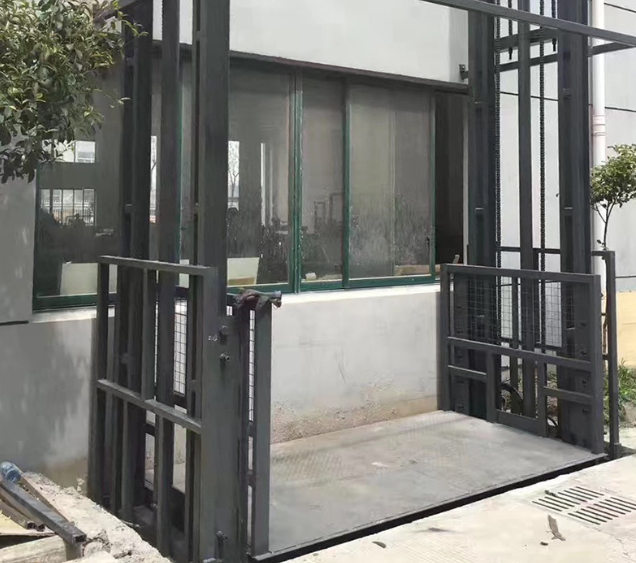 江西导轨式施工升降机助力民生工程提速增效